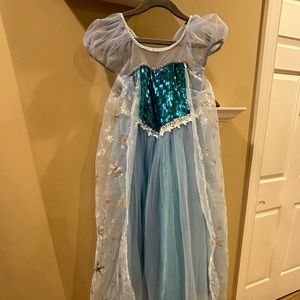 Elsa style dress size 6